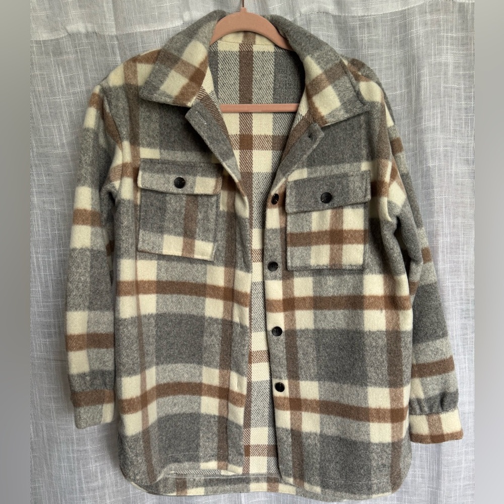 Nwot Oversized Plaid Flannel Shacket Gray Button … - image 4